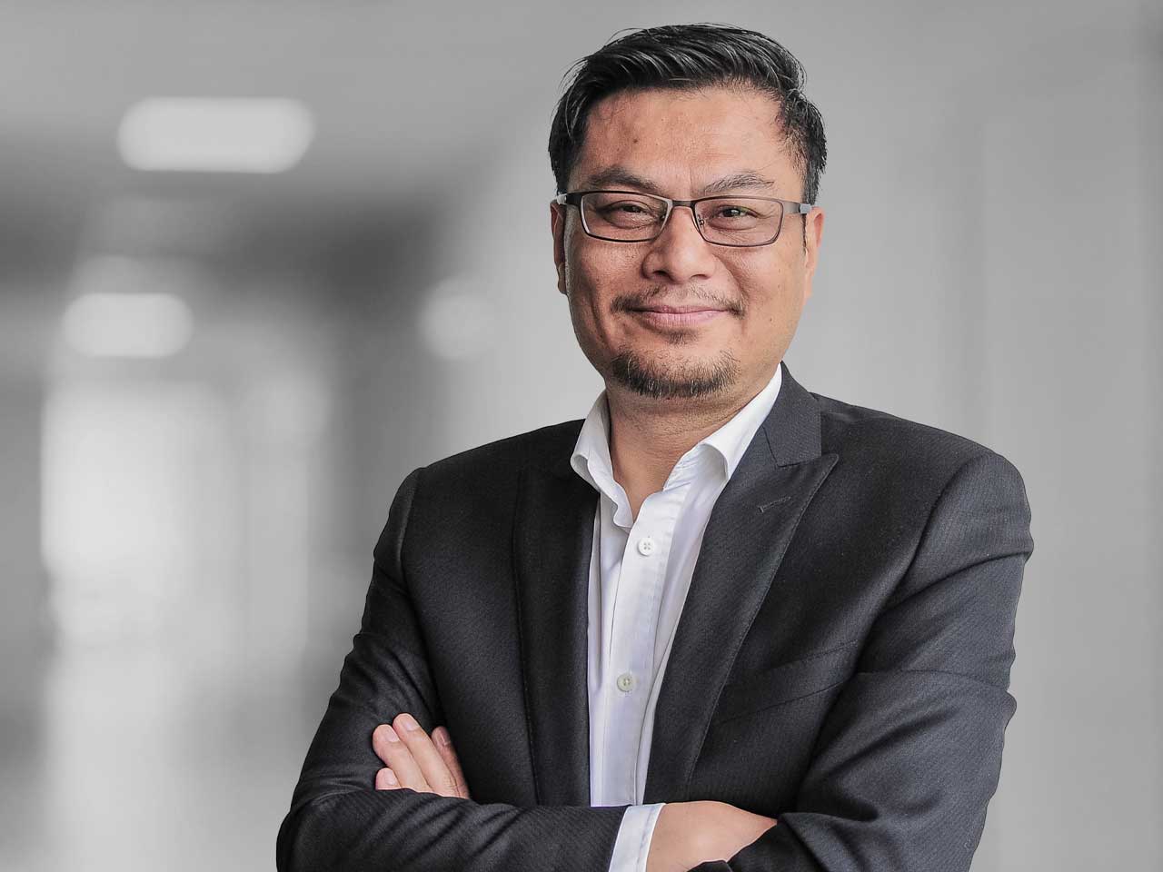 Adolf Föhl GmbH: Simon Xue